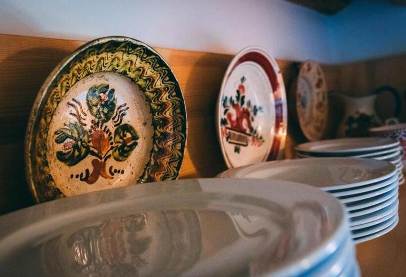 Casa De Vacanta Colibita Veche  Langa Lac