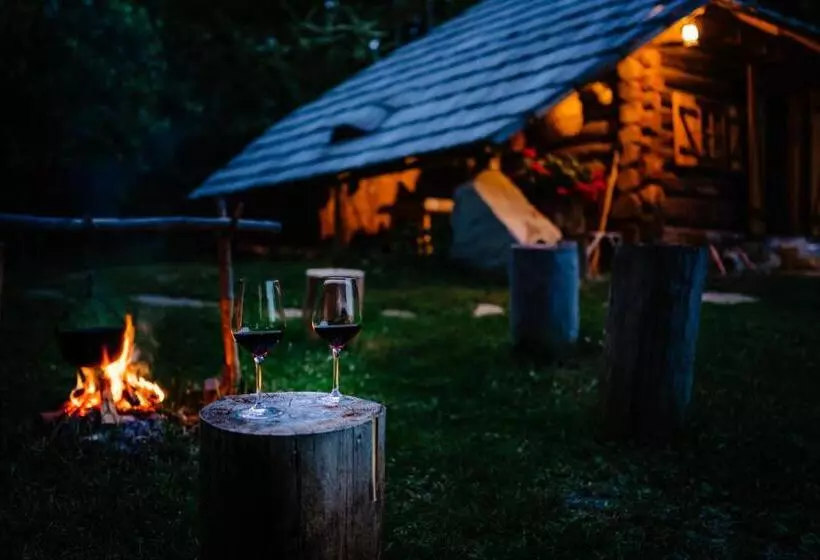 Casa De Vacanta Colibita Veche  Langa Lac