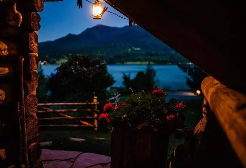 Casa De Vacanta Colibita Veche  Langa Lac