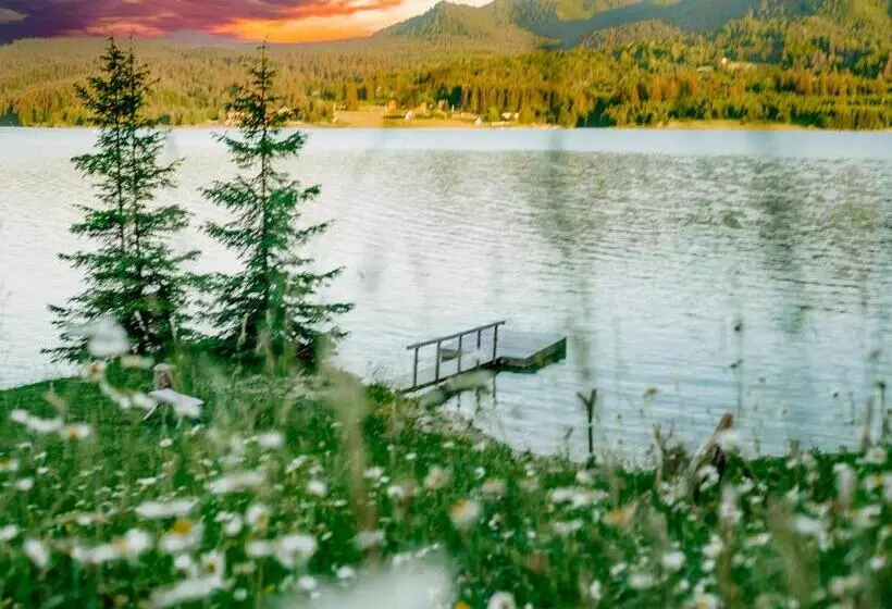 Casa De Vacanta Colibita Veche  Langa Lac