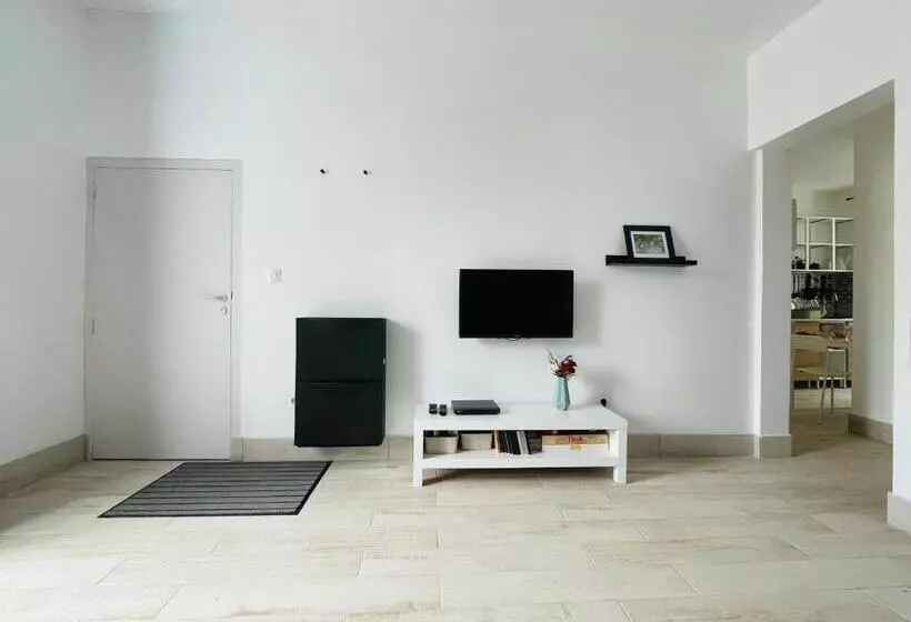 Dnn Modern 1 Br, Center Thiers Free Wifi And Parking Near Lyon, Vichy, Clermont
