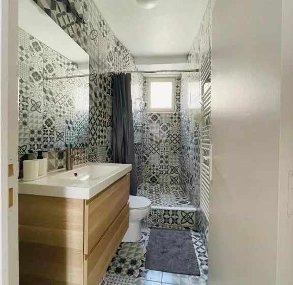 Dnn Modern 1 Br, Center Thiers Free Wifi And Parking Near Lyon, Vichy, Clermont
