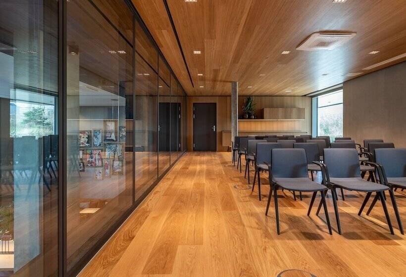 B Mine Hotel Frankfurt Airport