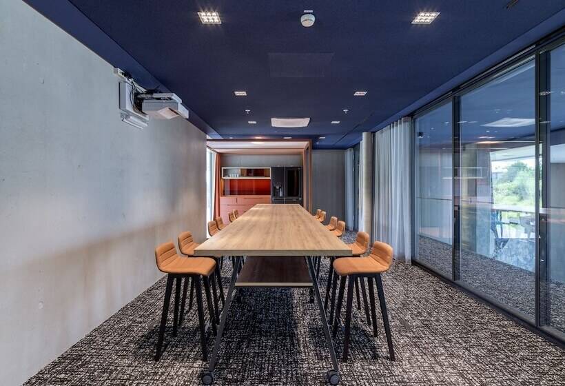 B Mine Hotel Frankfurt Airport