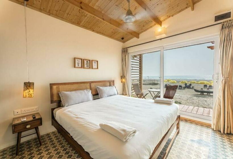 منتجع Morii By The Sea Morjim Beach