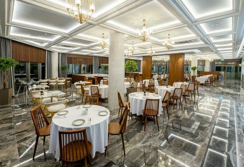 منتجع Rubi Platinum Sign