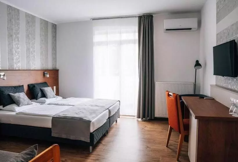 Aamiaismajoitus (B&B) Lenti Thermal Panzió