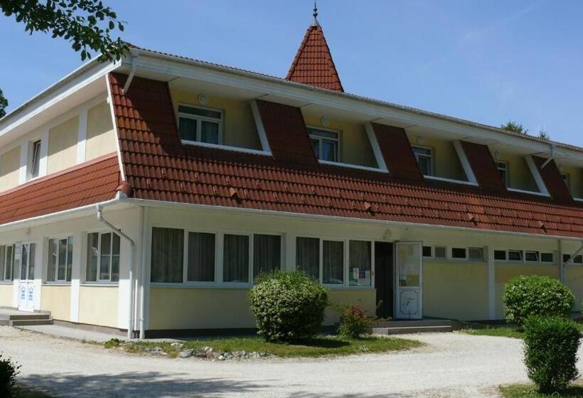 Bed and Breakfast Lenti Thermal Panzió