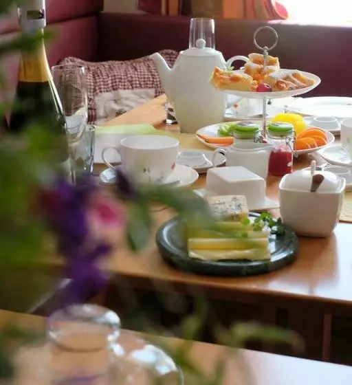 Aamiaismajoitus (B&B) Weingut Familie Schuster