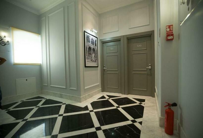 هتل Seven Rooms Boutique