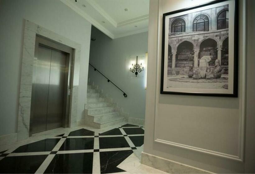 هتل Seven Rooms Boutique