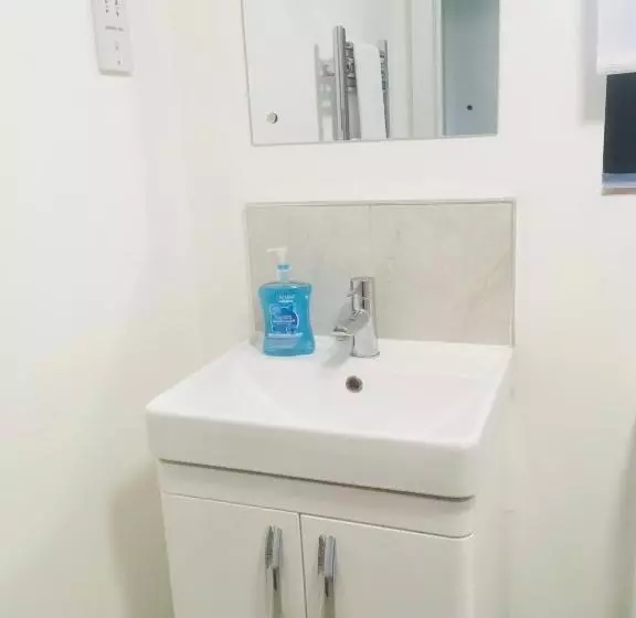 Huntingdon Apartment