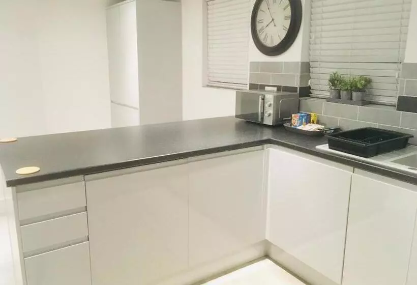 Huntingdon Apartment