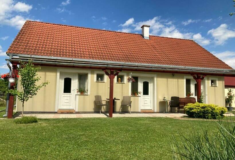 Pensjonat Alpok Tava Vendégház