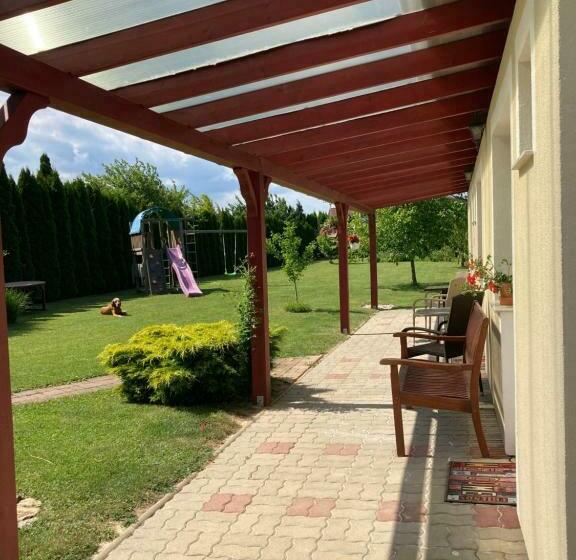 Pensjonat Alpok Tava Vendégház