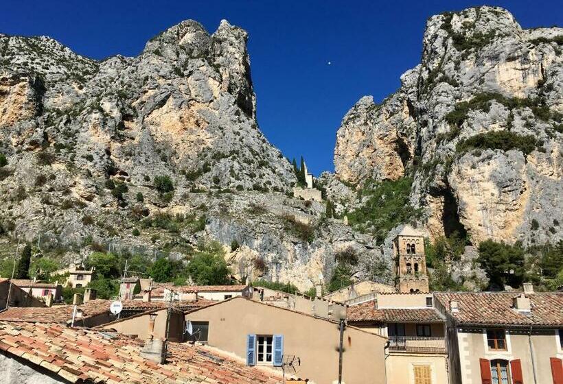 پانسیون Lou Mistral