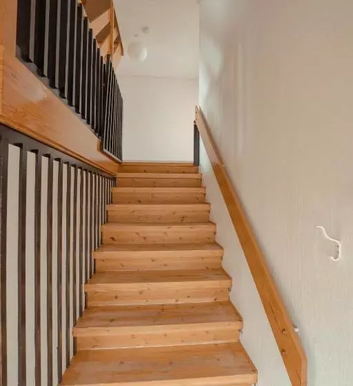 Sea View Apt / Central / Spacious / Free Parking