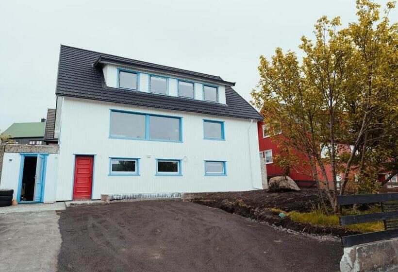 Sea View Apt / Central / Spacious / Free Parking