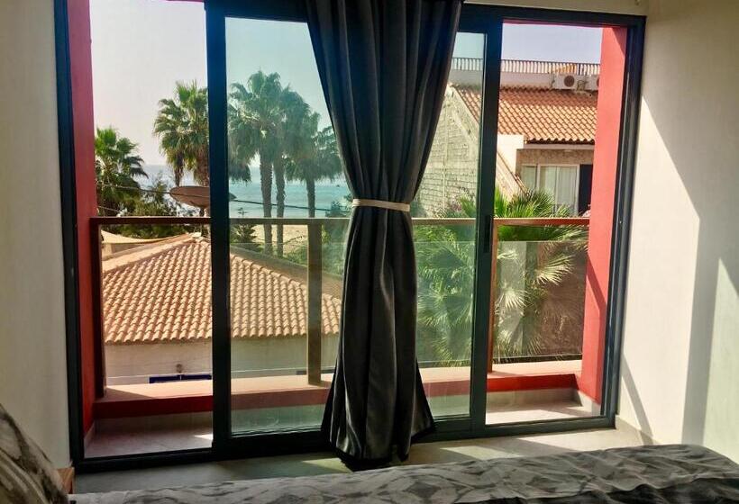 Surfzone Beachside Apartments