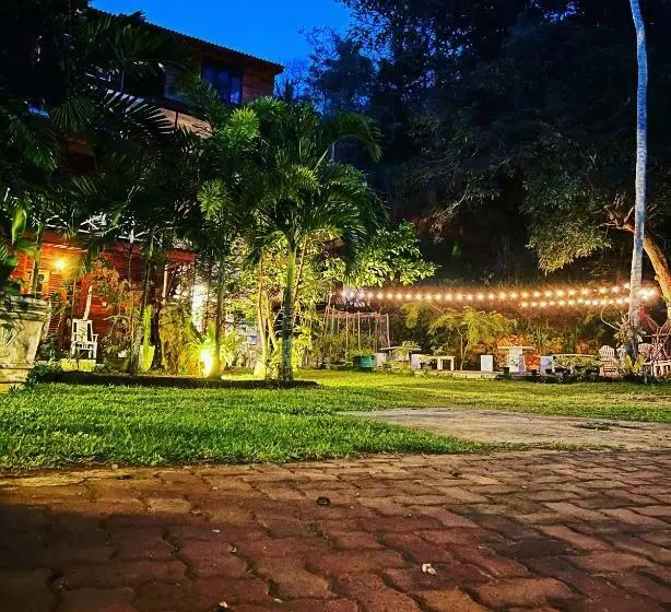 Hotelli Wood Lodge Mirissa