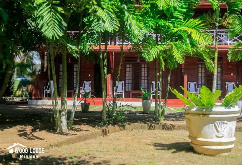 Hotelli Wood Lodge Mirissa