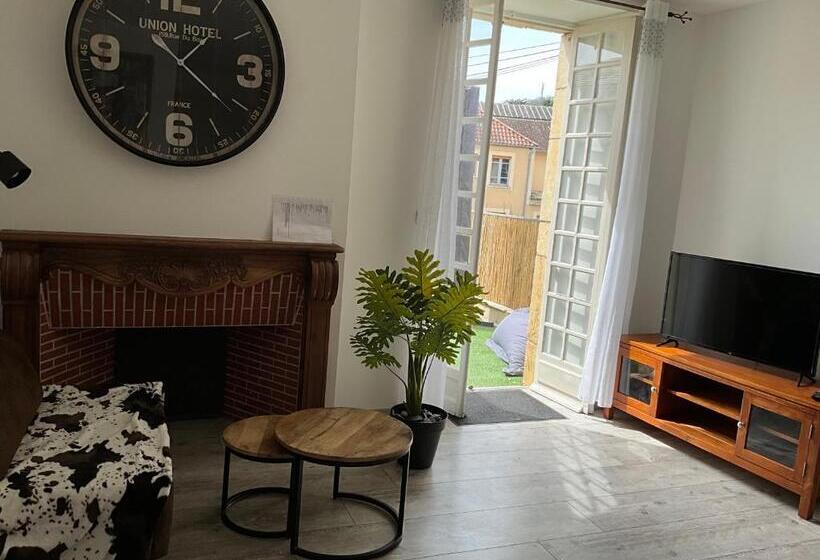 La Pte Maison 3 Place Elie Lacoste