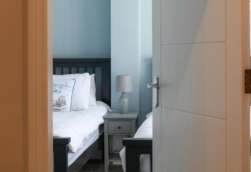 Midshore Boutique Holiday Apartment