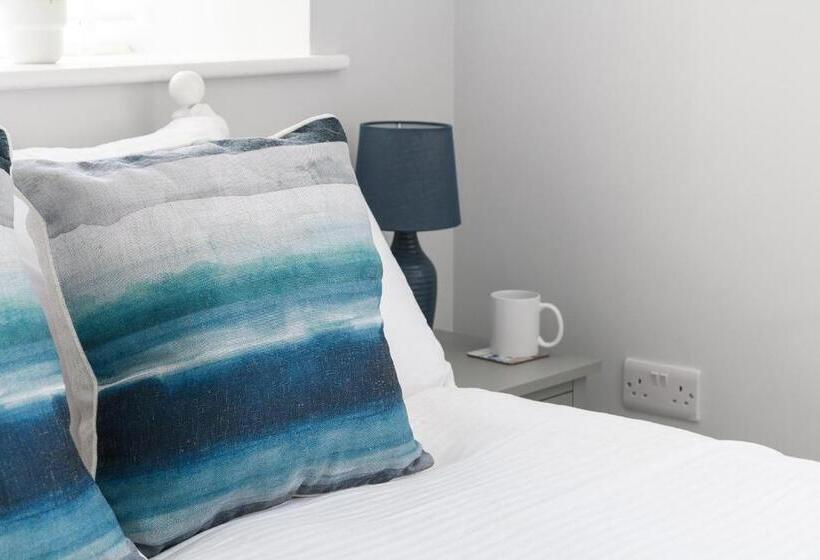 Midshore Boutique Holiday Apartment