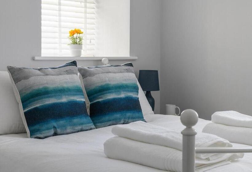 Midshore Boutique Holiday Apartment