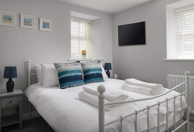 Midshore Boutique Holiday Apartment