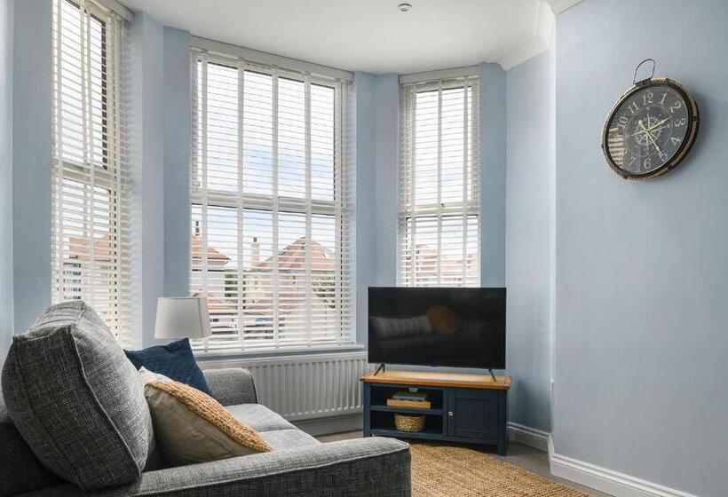 Midshore Boutique Holiday Apartment