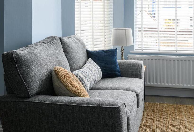 Midshore Boutique Holiday Apartment