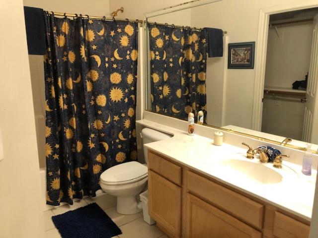 3 En Suite Bedrooms!! Spacious 2 Story Townhome With Pool And Spa + 2 Car Garage