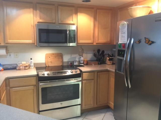 3 En Suite Bedrooms!! Spacious 2 Story Townhome With Pool And Spa + 2 Car Garage