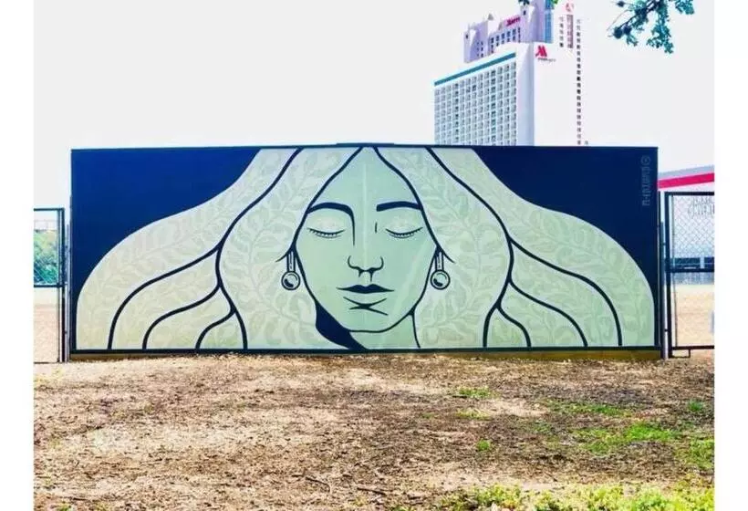 Beautiful Fenced 3br 2ba Near Exciting Downtown