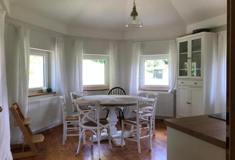 Ferienwohnungen Tinymoon