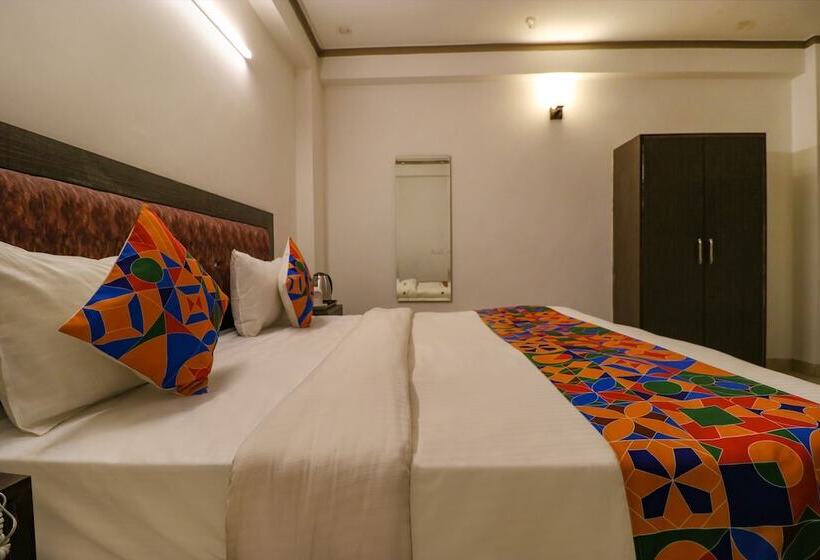 هتل Fabexpress Dolphin International Near Delhi Airport