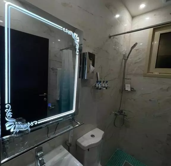 Rovan Hotel