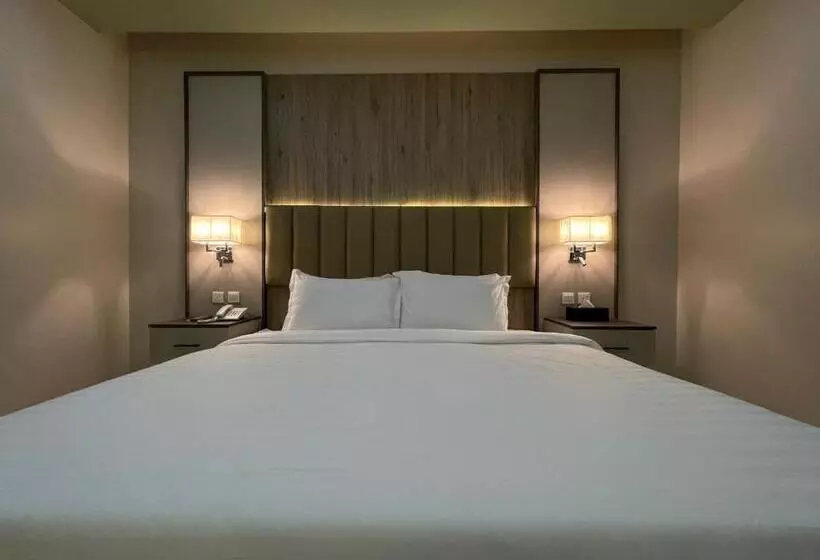 Rovan Hotel
