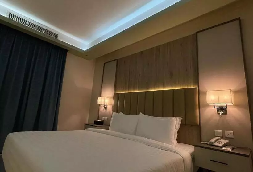 Rovan Hotel