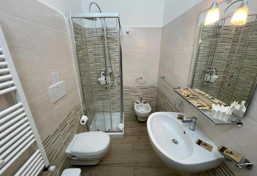 膳宿费 Faro Bianco Gallipoli Suites & Apartments