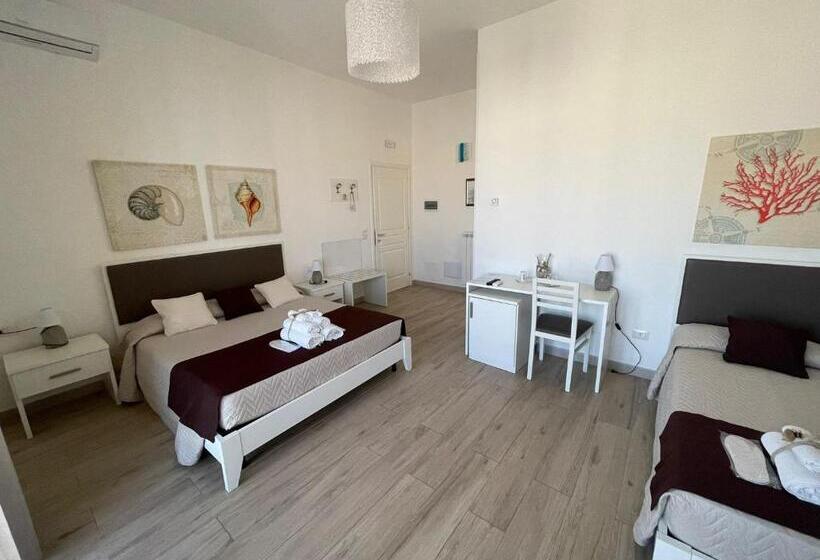 膳宿费 Faro Bianco Gallipoli Suites & Apartments