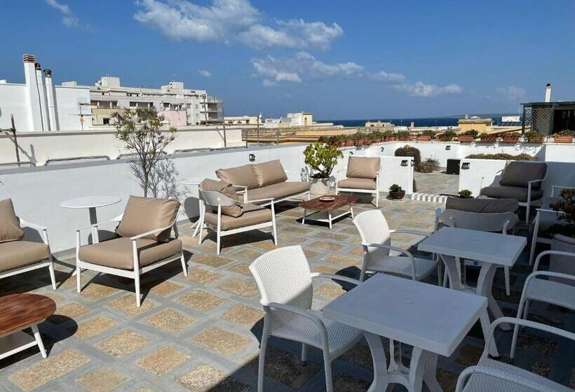 膳宿费 Faro Bianco Gallipoli Suites & Apartments