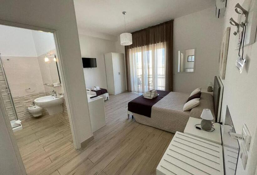 膳宿费 Faro Bianco Gallipoli Suites & Apartments