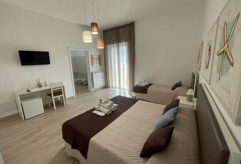 膳宿费 Faro Bianco Gallipoli Suites & Apartments