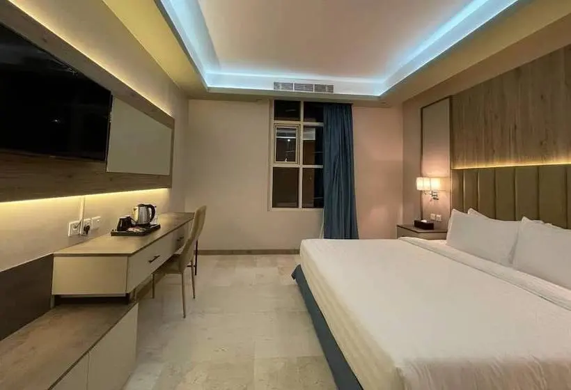 Rovan Hotel