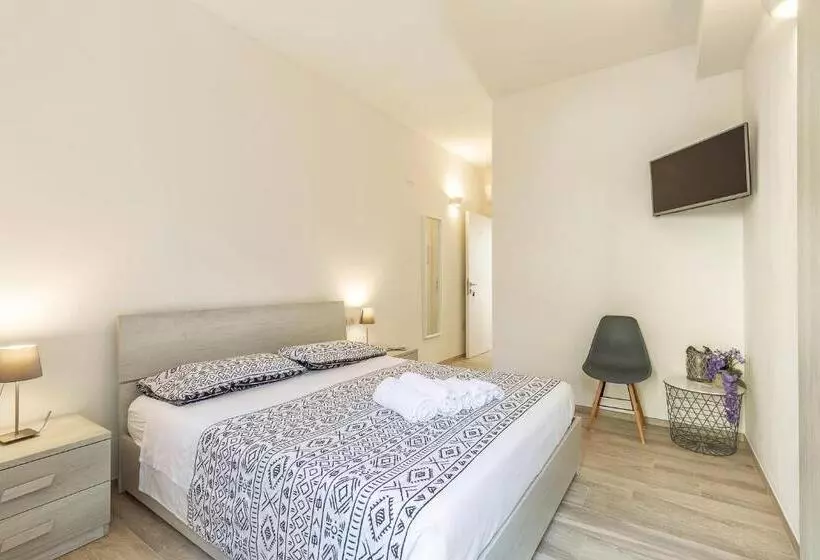 Alexander B&b