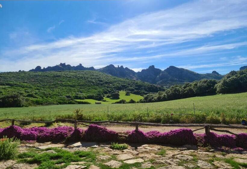 Hotelli Agriturismo La Cresta