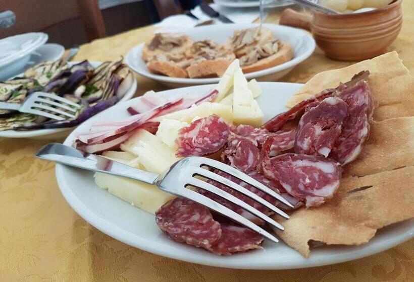 Hotelli Agriturismo La Cresta