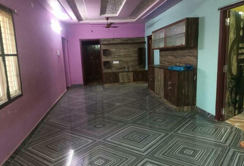 בית מלון כפרי Sri Durga Lodge